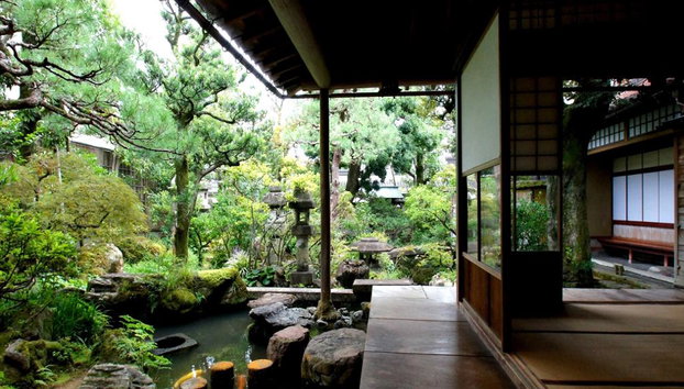 Discover Kanazawa: Nomura Residence, Kenrokuen Garden and Higashi Chaya-gai - Half-Day Tour - Photo 2